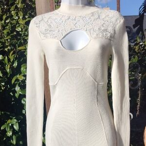 Boston Proper Small Super Sexy Long Sleeve Ribbed Lace Trimmed Top